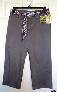 Lee NWT Natural Fit Gray Taupe Capris capri pants Instantly Slims You 12M 12 - Picture 1 of 3