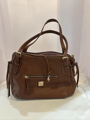 Bolso Cartera Dooney And Bourke Grande Nina Gran Con Interior Rosa Excelente Estado Foto 1 de 4