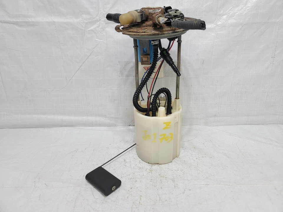 Bomba de combustible del motor Hummer H3 2006-2008 3,7 L OEM 19370178 Foto 1 de 4