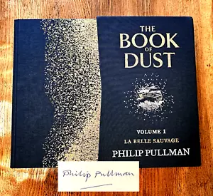 SIGNED LIMITED EDITION LA BELLE SAUVAGE. BOOK OF DUST 1ST EDITION PHILIP PULLMAN - Picture 1 of 7
