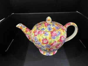 Royal Winton 1995 Small Globe Teapot Royalty Chintz Red Yellow - Picture 1 of 6