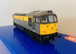 Heljan 3332 Class 33 No. 33201 Departmental Dutch Livery - DCC Ready - Boxed - Picture 1 of 5