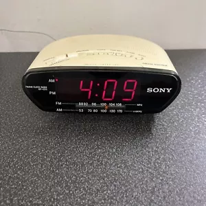 Sony Clock Radio Alarm ICF-C211 Dream Machine AM FM White - Picture 1 of 8