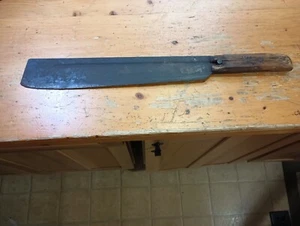 OLD HEAVY DUTY VTG WOODEN HANDLE JUNGLE BRUSH MACHETE HANDMADE HOMEMADE THEATER - Picture 1 of 13