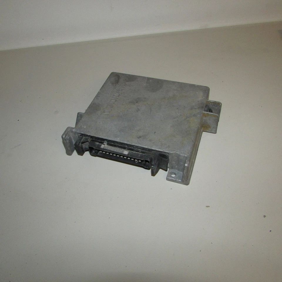Centralina motore ECU 85GB-12A297-043523 Ford Sierra Mk1 82-87 (5573 23-1-A-6) - Immagine 1 di 1
