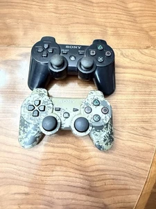 2 Mando Inalámbrico Sony PlayStation 3 DualShock 3 - Camuflaje Urbano Y Negro - Imagen 1 de 4