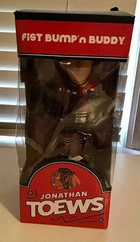Jonathan Toews Chicago Blackhawks Bobblehead Fist Bump'n Buddy 2018 GUC W/ Box Cover