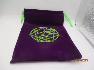 ARKHAM HORROR NIGHTS CHAOS BAG VELVET POUCH PURPLE WITH GREEN LACES NEW - Picture 1 of 1