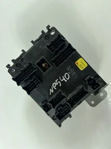 NP540 HYUNDAI Fuse Box 27K21N4 - Picture 1 of 4