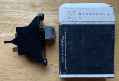 1985-89 Firebird Genuine GM 10035313Switch Luggage Compartment Lid Release S45 - Image 1 of 3