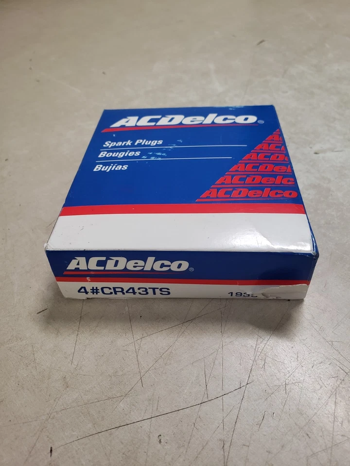 Paquete de 4 bujías de cobre ACDelco CR43TS 19354425 GM Foto 1 de 2