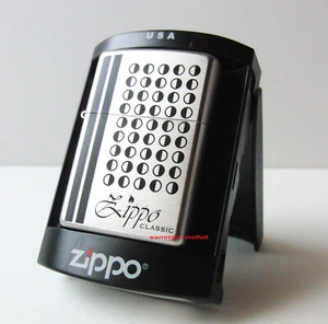 ZIPPO accendino ZIPPO DOTS cromo satinato punti cerchi modello NUOVO IMBALLO ORIGINALE s10 - Foto 1 di 2