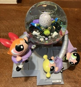 ๐ฅ POWERPUFF GIRLS 2001 LE# Bursting Mojo Jojo's Bubble SNOW GLOBE Battle HTF - Picture 1 of 9