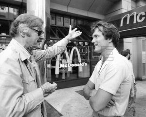 AMAZING SPIDER-MAN 8X10 Photo 20 STAN LEE & NICHOLAS HAMMOND behind-the-scenes - Picture 1 of 4