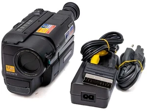 Videocamera Sony Digital Handycam CCD-TRV13E PAL 8mm Video8 XR Hi8 - Foto 1 di 5