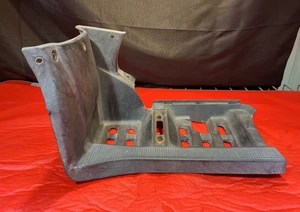 #2 2003 HONDA FOURTRAX RECON TRX 250 RIGHT FOOTWELL SPLASH GUARD 80121-HM8-A50ZA - Picture 1 of 11