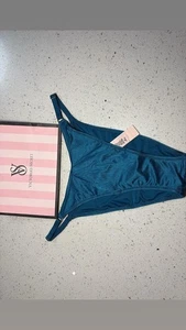 Victoria's Secret Blue Brazilian Panty Size M NWT - Picture 1 of 2