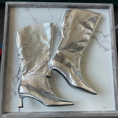 NEW Steve Madden Newlyn Knee High Croc Boot In Silver Size 8 - Image 1 of 4