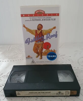 Fiddler On The Roof - VHS - 1971 - Image 1 of 2