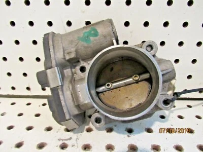 Chevrolet Malibu 2008 2009 2010 2011 2012 montaje de carrocería del acelerador Foto 1 de 3