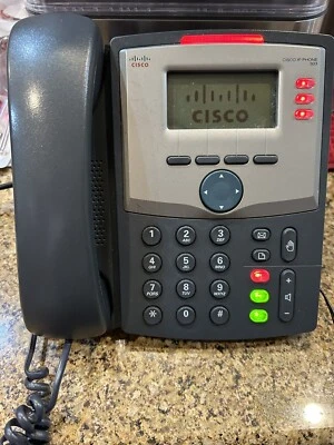 Cisco SPA303 3 Line Replacement IP HD VOIP Desk Phones Display and PC Port POE - Image 1 of 4