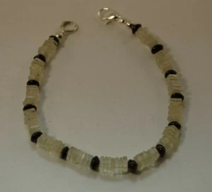 Mondstein und Granat Edelstein Armband mit quaderförmigen - Bild 1 von 1