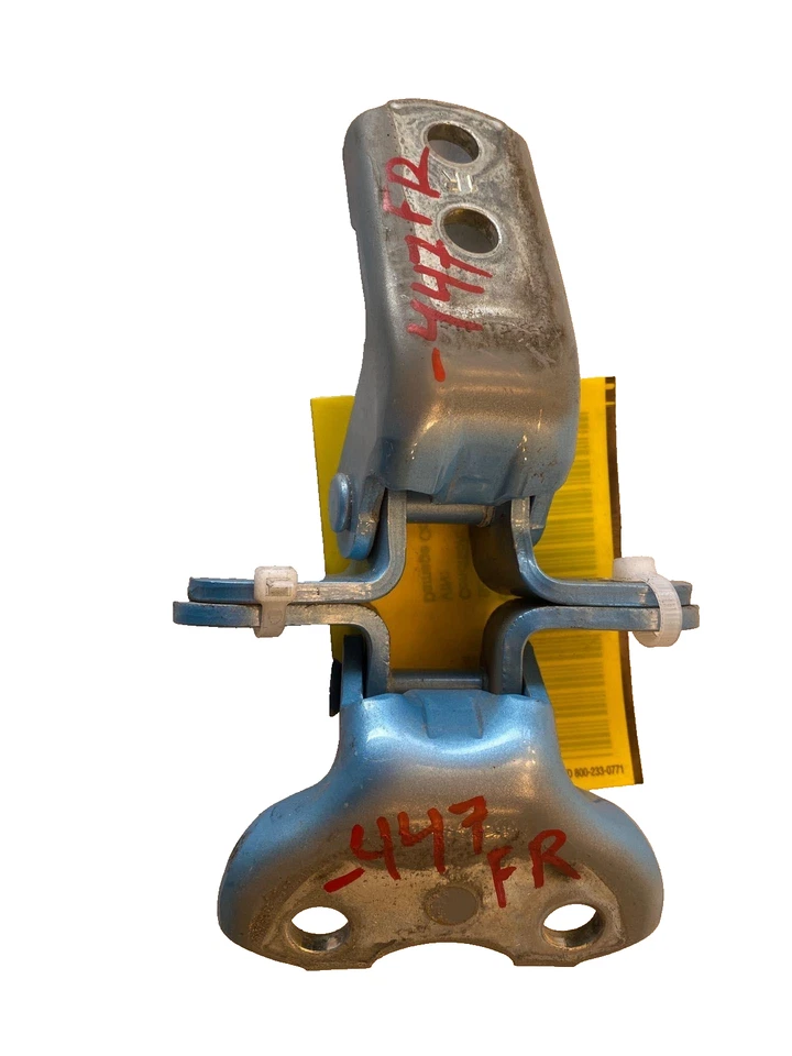 2015 TOYOTA PRIUS C хэтчбек передняя дверь петля верхняя и нижняя правая пассажирская сторона - Изображение 1 из 4