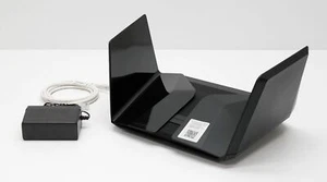 Netgear Nighthawk Tri-Band AX12 12 stream Wi-Fi 6 router RAX200 - Foto 1 di 9