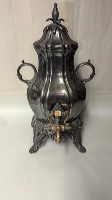 Antigua tetera plateada de principios del siglo XX con patrón floral con calentador "RARA" Foto 1 de 4