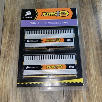 2 GB Corsair XMS2 DHX, 2 x 1 GB memoria RAM DDR2 TWIN2X2048-6400C5DHX, NUOVO - Immagine 1 di 4
