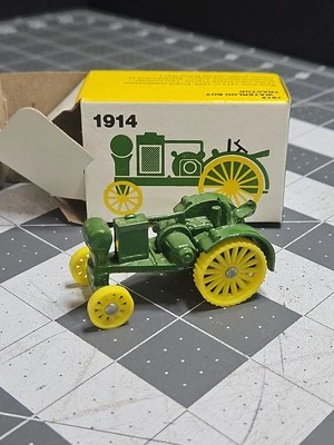 Ertl 1:64 John Deere 1914 Waterloo Boy Tractor #562 NOS NEW IN BOX VINTAGE - Image 1 of 4