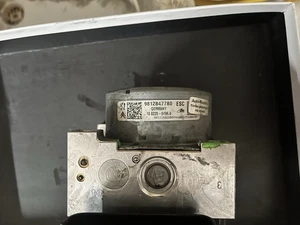 Centralina ABS PEUGEOT  CITROEN 9812847780 - Foto 1 di 3