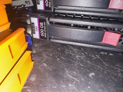 516810-003 HP EF0600FARNA ST3600057SS 9FN066-035 3.5" 600GB 15K SAS HDD G7 CADDY - Image 1 of 4