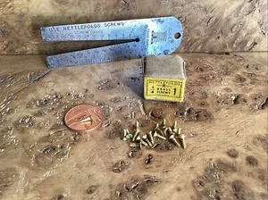 1/4 Zoll x 1 kleine/kleine Vintage Brennnesselfalten Messing Schlitzschrauben x 18 - Bild 1 von 3
