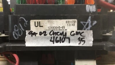 15197529-2 Módulo de control de caja de fusibles Chevy Trailblazer o GMC Envoy 2004-2005 Foto 1 de 4