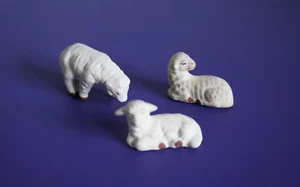 Set of 3 vintage Nativity sheep lambs Japan chalkware plaster Christmas - Picture 1 of 17