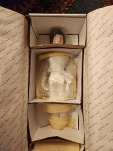 Danbury Mint - First Ladies - Jacqueline Kennedy - Doll In Box / COA - Picture 1 of 4