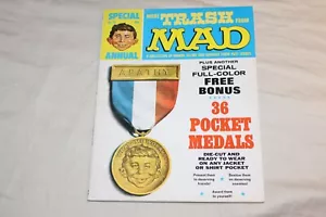 Revista MAD anual especial #12 1969 vintage *incluye medallas* - Imagen 1 de 8