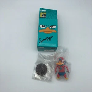 Disney Phineas and Ferb: 2011 SD Comic Con Exclusive Agent P LUCHA LIBRE - Picture 1 of 7