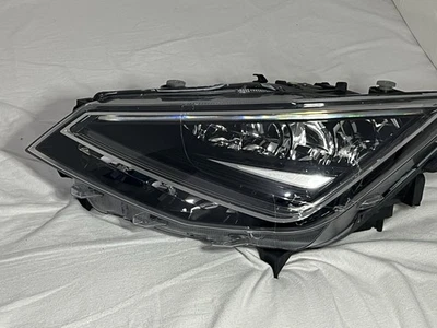 SEAT ARONA 2021 LEFT PASSENGER SIDE HEADLIGHTS 90120778 6F2 941 007E - image 1 of 4