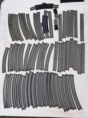 HO Scale Train Tracks Lot, 36 Curved And 15 Straight, Atlas, Bachmann And Etc - Image 1 of 4