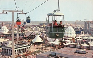 1964 New York World Fair Riding The Swiss Sky Ride Vintage Chrome Postcard - Bild 1 von 2
