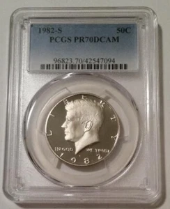 1982 S Kennedy mezzo dollaro proof PR70 DCAM PCGS - Foto 1 di 2