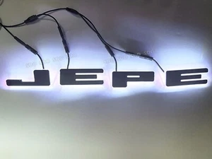 Blanco Puro J+2x Letras E+P 4 Piezas Luces LED Para Rejilla Frontal Coche Kit Estuche Negro - Imagen 1 de 2