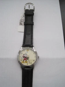 Orologio Disney Time Works Topolino che raggiunge i 12 - 21,91€ - Foto 1 di 2
