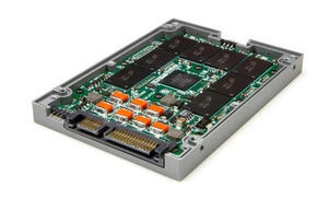 New Genuine Lenovo ThinkPad W530 2.5" 128GB SATA SSD 00KT008 - Picture 1 of 1