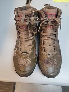 Womens Under Armour camo gortex Boots Size 10 - Picture 1 of 11