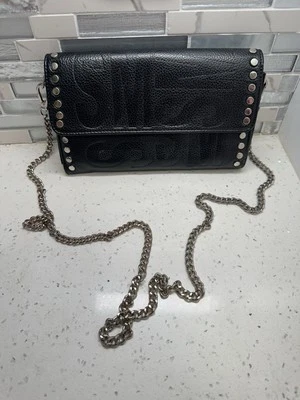 "Cartera bandolera STEVE MADDEN negra con cadena plateada en correa 9,5"" x 5,5""" Foto 1 de 4