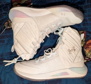 Under Armour Highlight Ace Volleyball Shoe 3024042-100 Women's Sizes 8.5 NWOB - Picture 1 of 11