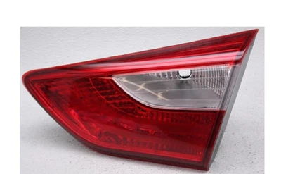 se adapta a HYUNDAI ELANTRA GT 2013-2017 LH MONTAJE DE LUZ TRASERA MODELO GT/HATCHBACK Foto 1 de 4